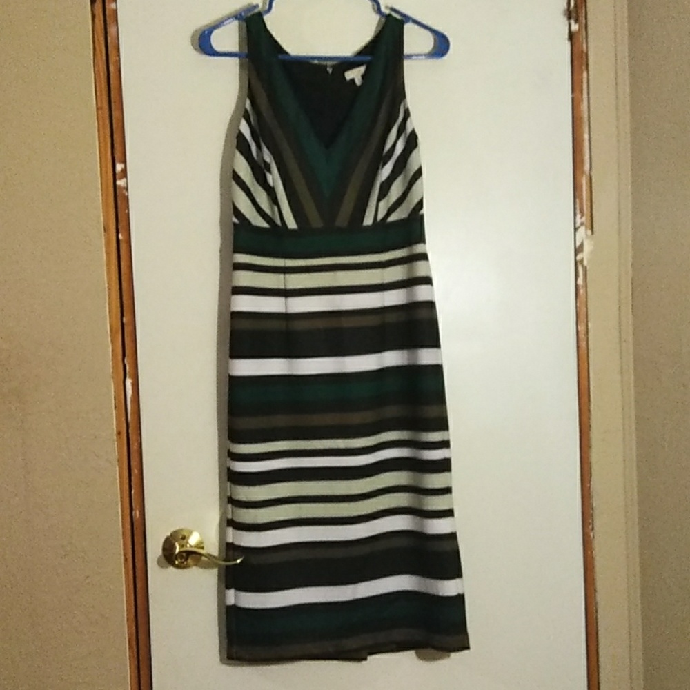 I am selling a green,brown,and white dress